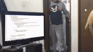 震惊！中年男子竟在儿子寝室做这种事...