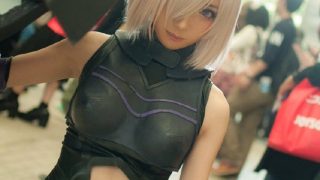 在昨天的niconico超会议2018第一日展会上，有许多coser齐聚一堂，各显风采。