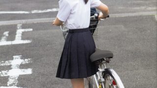 涨姿势清新妹子 · 長濱宁琉