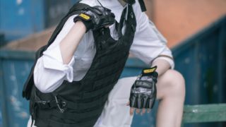 帅气的小姐姐，来一起吃鸡哦