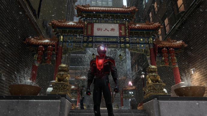 《漫威蜘蛛侠2》BUG：唐人街门牌上的字居然是反的