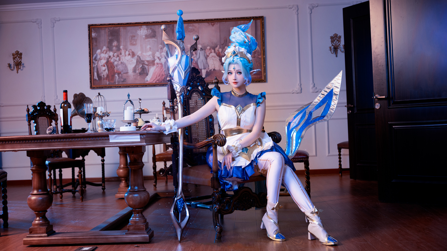 动漫Coser@露兒大魔王_《金铲铲之战》迦娜