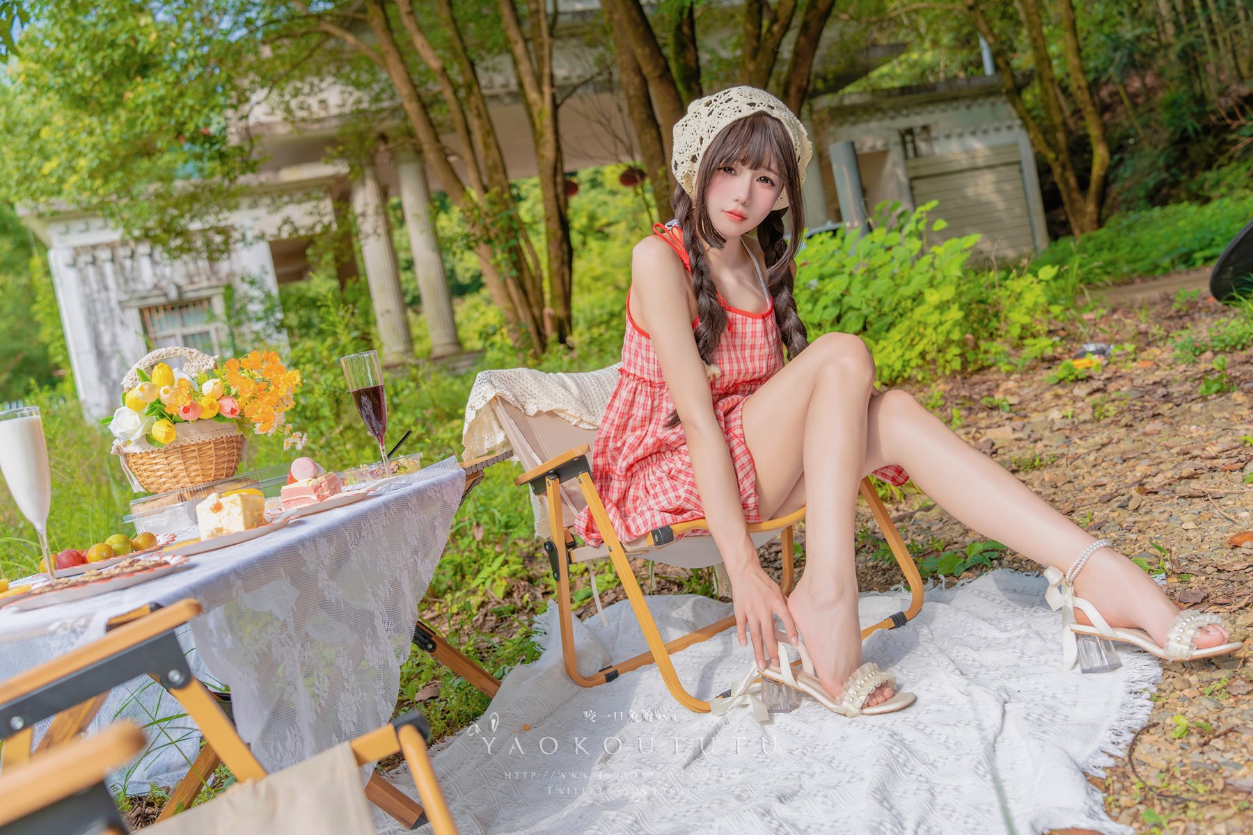 网紅博主@咬一口兔娘(黏黏团子兔) 『绿野茶会』Lovesick girls