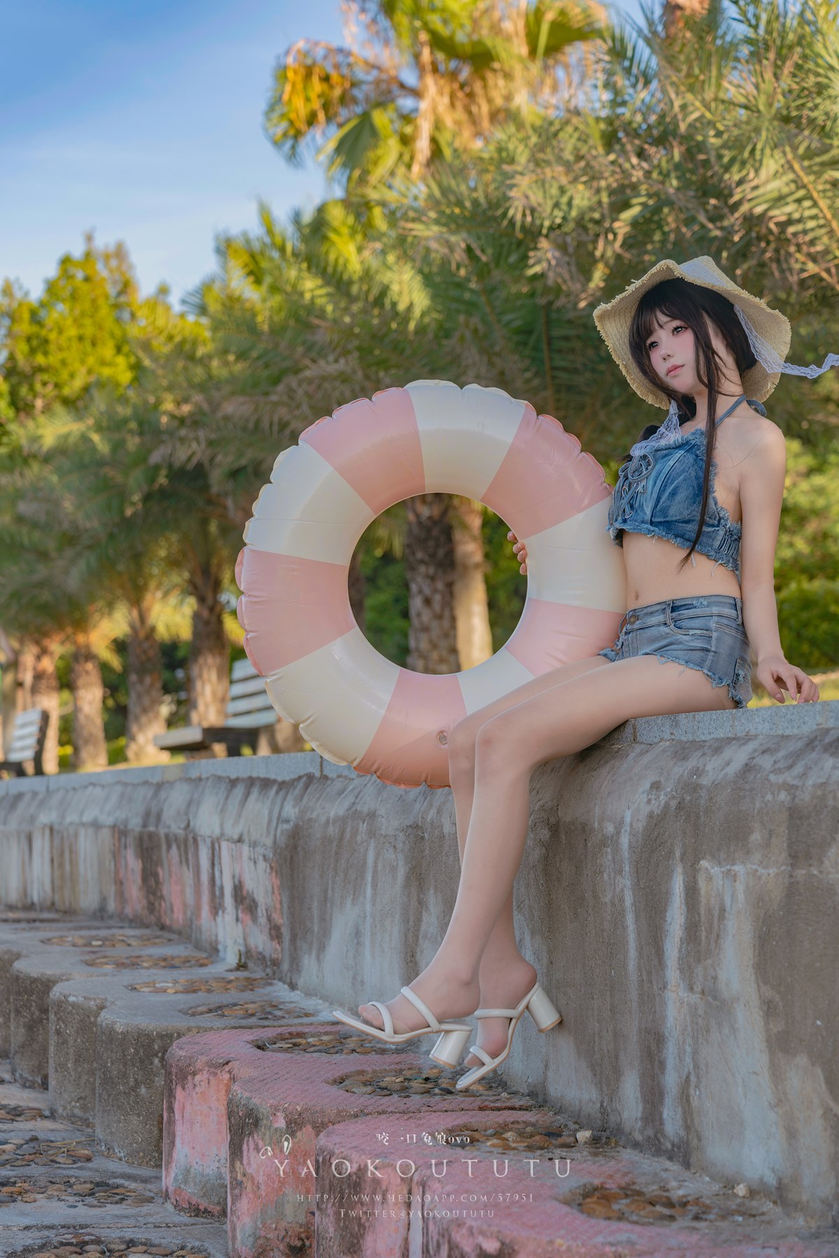 网紅博主@咬一口兔娘(黏黏团子兔) 『海の夏日』Shotgun