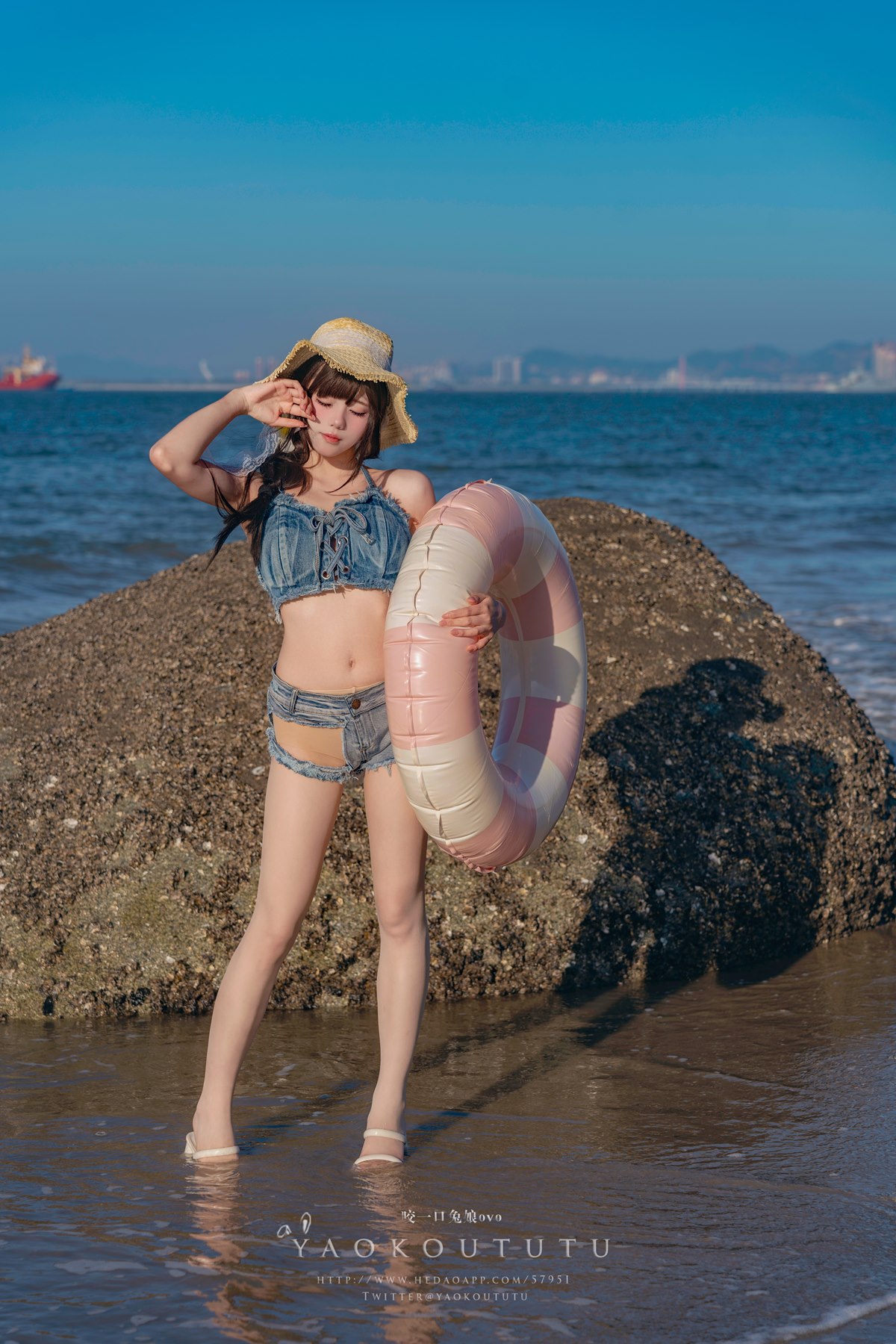 网紅博主@咬一口兔娘(黏黏团子兔) 『海の夏日』Shotgun