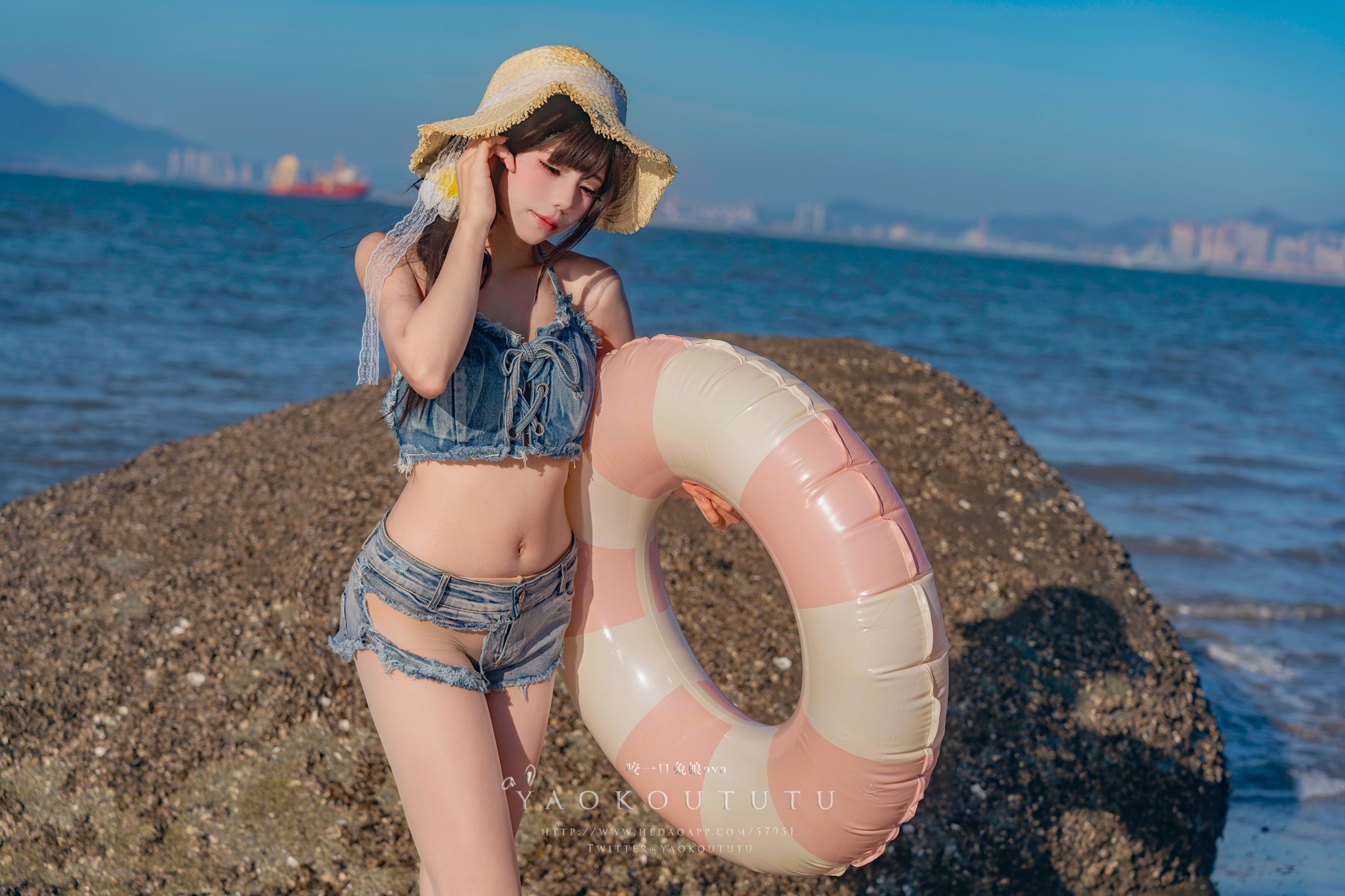 网紅博主@咬一口兔娘(黏黏团子兔) 『海の夏日』Shotgun